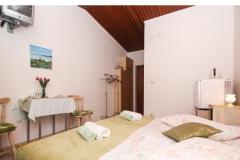 Apartmaji dominovic-Mladinov  Soba 1 – soba foto 5