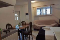 Apartmaji Pavić Promajna Soba 5 – 2+1_prizem foto 1