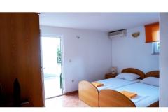 Apartmaji Rodić-Kutleša Soba 8 – S1a foto 5