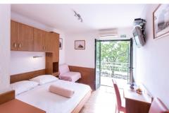 Apartmaji Mimoza Apartma 2 – AP2 rozi foto 2