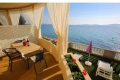 Apartmaji First row to the sea Apartma 3 – Studio 2 foto 2