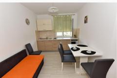 Apartmaji Lovre Apartma 1 – A2+2 foto 1