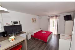 Apartmaji Lovre Apartma 2 – StudioA2+1 foto 1