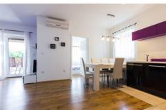 Apartmaji Oleandar Apartma 2 – Purple foto 4