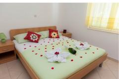 Apartmaji Tiho i Jelena Apartma 1 – Maestral foto 4