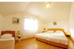 Hiša Sunval Apartma 2: (11+3) – Two floors foto 5