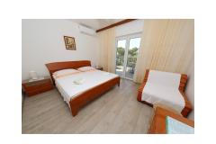Apartmaji Ribičić Brela Soba 5 – Soba 3 foto 1