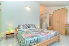 Apartmaji MiBi Soba 5 – mibi foto 1