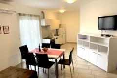 Villa Pineta Apartma 2 – stan 2 foto 1