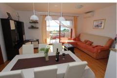 Apartmaji Anka Apartma 1 – Ap 4+2 foto 3