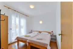 Apartmaji Lavanda  Apartma 5: (2+2) – prizem 2 foto 5