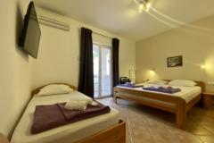Apartmaji Grozdana Apartma 4 – A3+2 foto 5