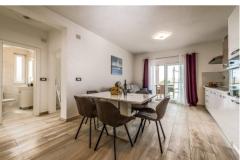 Villa Stella with Pool Apartma 2 – Top 5 foto 1