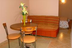 Apartmaji Deak Komarna Apartma 8 – 8bež3+2 foto 2