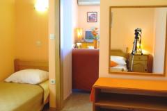 Apartmaji Deak Komarna Apartma 3 – AP3naranča foto 4