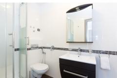 Apartmaji &amp; Sobe DDD2 Apartma 2 – GREY STUD foto 4