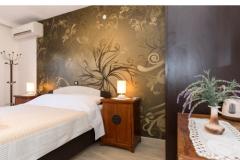 Apartmaji &amp; Sobe DDD2 Soba 4 – BROWN ROOM foto 3