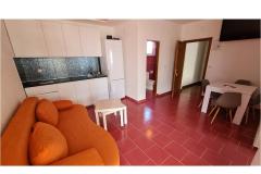 Apartmaji Blazevic, Njivice Apartma 4: (2+2) – PINK YH foto 3