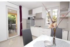 Apartmaji Gorica 1- with Pool, 200 Apartma 2 – Gorica 1/4 foto 5