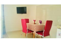 Apartmaji Gojak Makarska Apartma 1 – 2+1 rozi foto 2