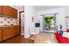 Apartmaji KATE Apartma 3: (2+2) – A 2+2 BR.3 foto 5