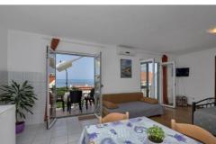 Apartmaji Leona Apartma 3 – Studio 2+2 foto 2