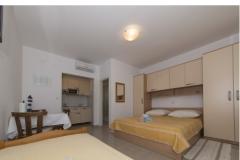 Apartmaji Villa Bešker Apartma 2 – STUDIO 2+1 foto 3