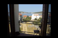 Apartmaji Dinko s grijanim bazenom Apartma 3 – A2+2 foto 4