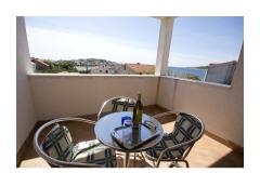 Apartmaji Dinko s grijanim bazenom Apartma 4 – A 2+2 foto 2