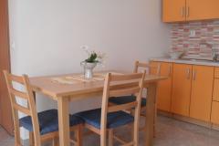 Apartmaji Lana Apartma 2 – S2+2 foto 3
