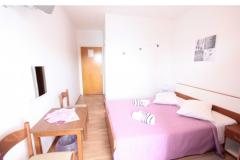 Sobe Bili Galeb BED? Soba 1 – PURPLE foto 4