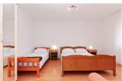 Apartmaji Adrian Soba 4 – A4 foto 2