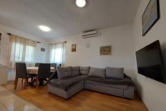 Apartmaji Baras Apartma 2 – Ap A2(4+1) foto 2