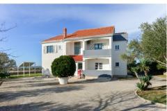 Apartmaji Zadar-Vrsi Apartma 1 – B1 foto 4