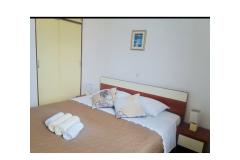 Apartmaji Tina Dražica Soba 3 – soba foto 2