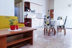Arka Apartmaji Apartma 4 – četvorka foto 1