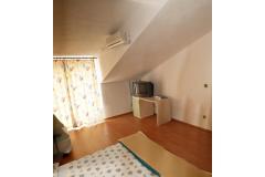 Apartmaji Dino Apartma 2 – Green foto 2