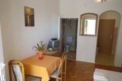 Apartmaji Mila Apartma 1 – studio foto 1