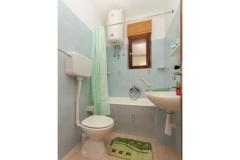 Apartmaji Mlikota  Apartma 2 – A2 foto 5