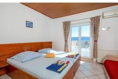 Family Sobe &amp; Apartmaji Omis Apartma 2 – 107 / 204 foto 5
