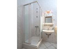 Family Sobe &amp; Apartmaji Omis Soba 5 – kuglana foto 3