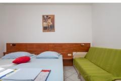 Family Sobe &amp; Apartmaji Omis Soba 6 – 203/106 foto 3