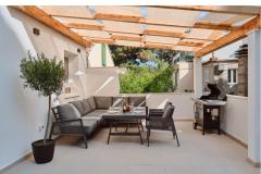 Villa Lili Apartma 2 – Pent. Dora foto 1