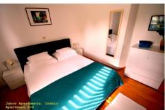 Apartmaji Jakov Apartma 1 – App. 2+2 foto 5