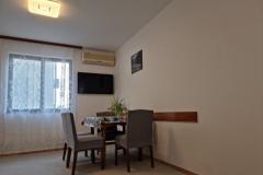 Apartmaji Cvekan Apartma 2 – Terasa vrt foto 3