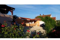 Apartmaji IVANKA Soba 3: (2+2) – MILE foto 1