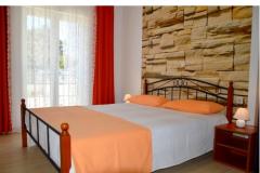 Apartmaji Monika Apartma 2 – narancasti foto 5