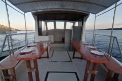 Tourist boat - Robinson Tourism Apartma 1 – Adventure foto 1