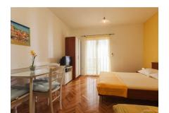 Apartmaji Niko Podgora Apartma 2: (2+1) – 2+1AYellow foto 1