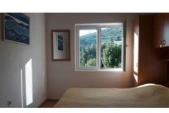 Luka Kokić Apartmaji Apartma 3 – Naranča foto 3